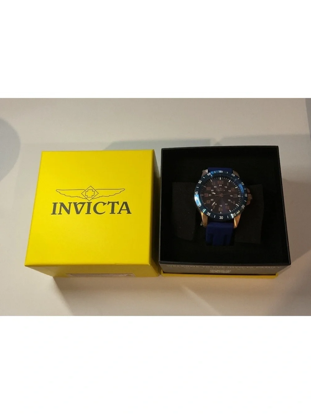 Invicta Men's Blue Silicone Strap Watch with Black Dial 4001